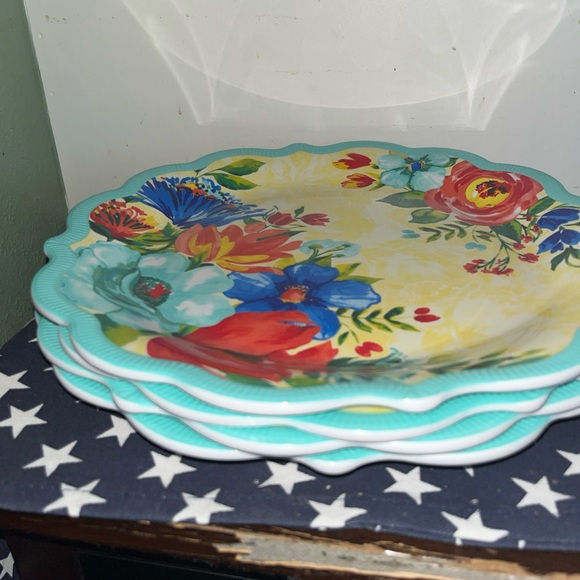 - Four (4) Pioneer Woman Delaney /Teal/10.7" Dia Melamine Dinner Plates Fl… - Picture 3 of 3